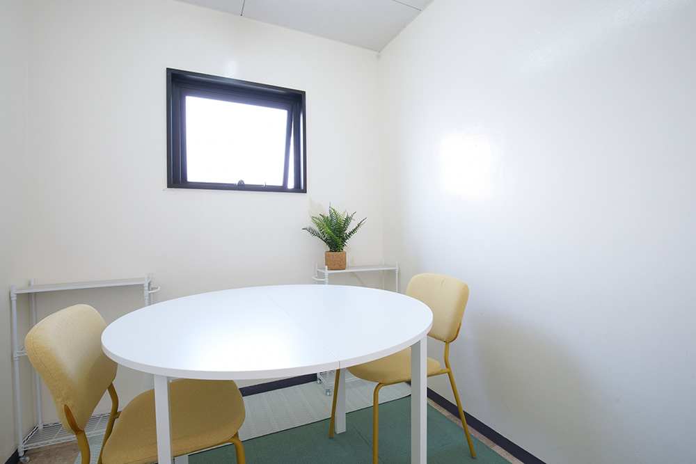 事務所外観・内観