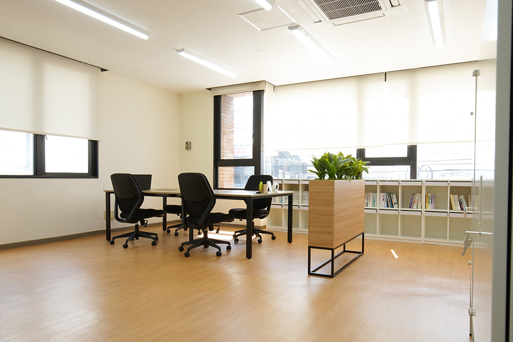 事務所外観・内観