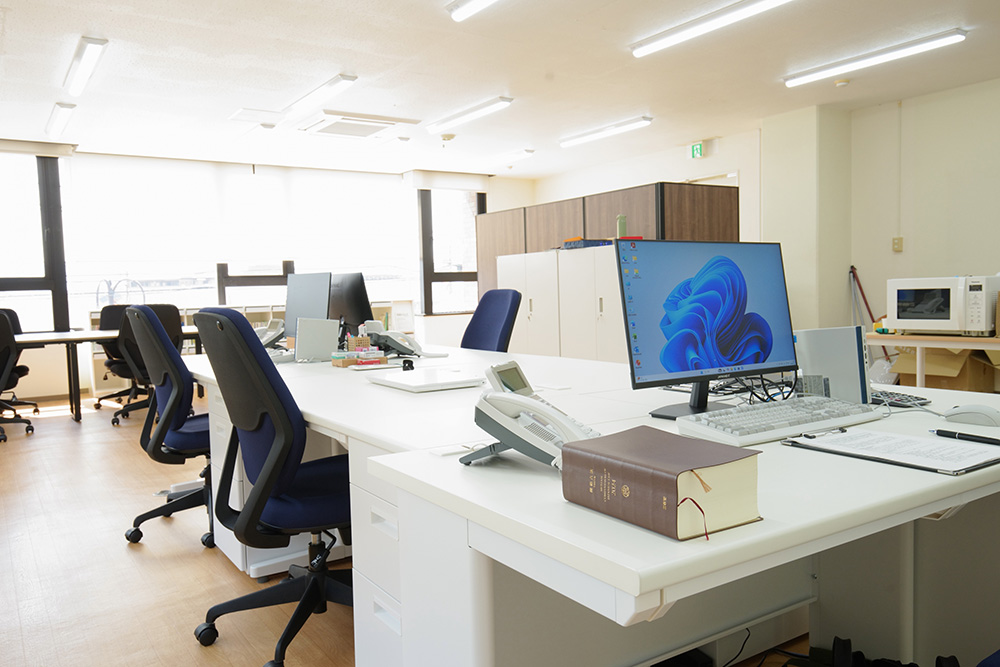 事務所外観・内観