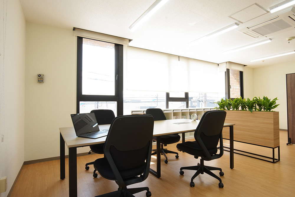 事務所外観・内観